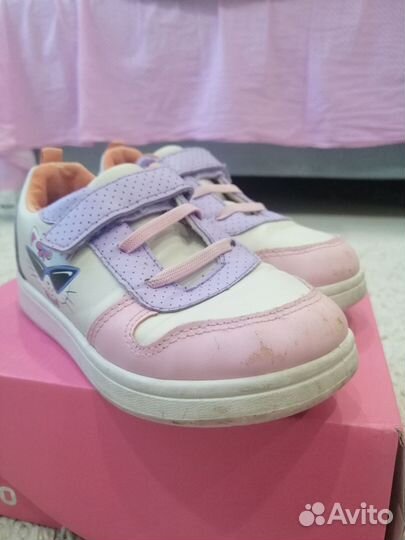Кроссовки для девочки