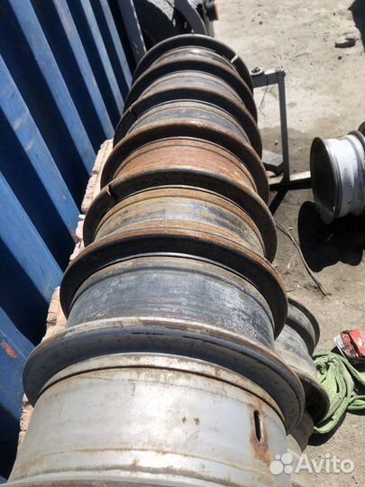 Грузовые диски б/у на Хендай HD 72/78 R16 cкольцом