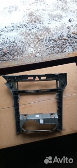 331985437 рамка магнитолы Опель Астра Н