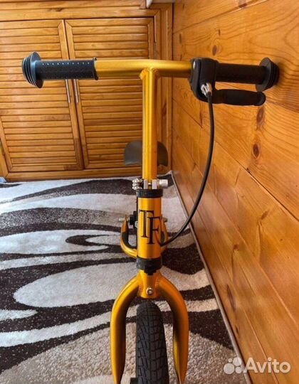 Беговел Triumh Active