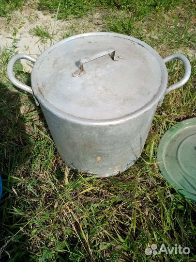 Кастрюли эмалированная и алюминиевая