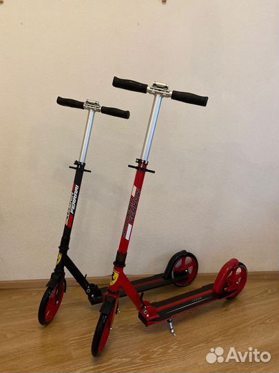 Самокат детский новый