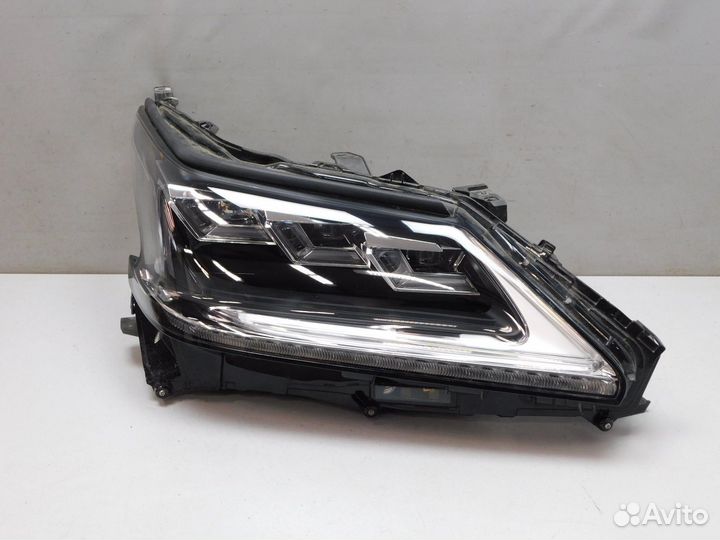 Фара правая Lexus LX570