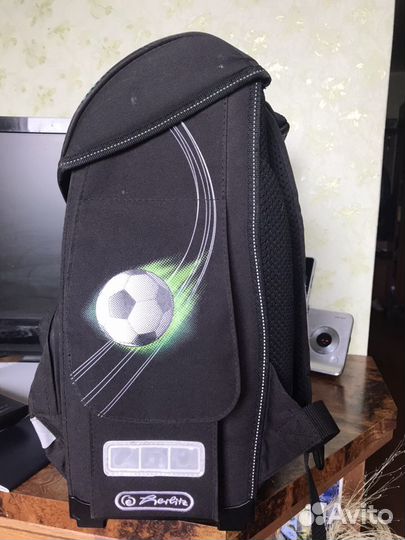 Рюкзак школьный