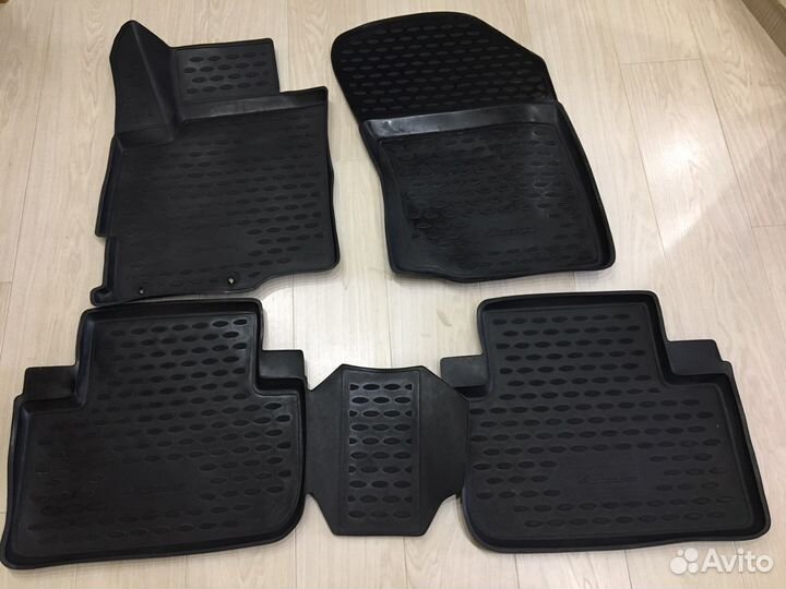 Коврики резиновые в авто Mitsubishi Outlander 3