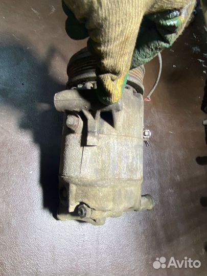 Компрессор кондиционера Opel Astra H