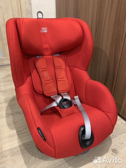 Автокресло britax romer trifix2 i size