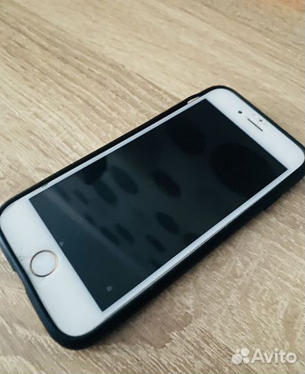 Телефон iPhone 6s