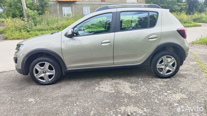 Renault Sandero Stepway 1.6 МТ, 2017, 93 000 км