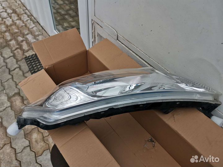 Фонарь передний