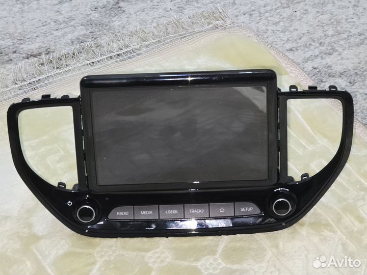 Штатное головное устройство hyundai solaris 2