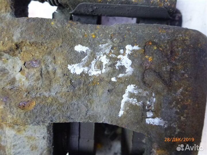 Суппорт передний левый Kia Rio QB G4FC 2013