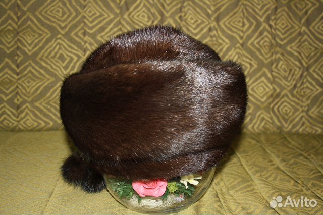 Женская меховая шапка