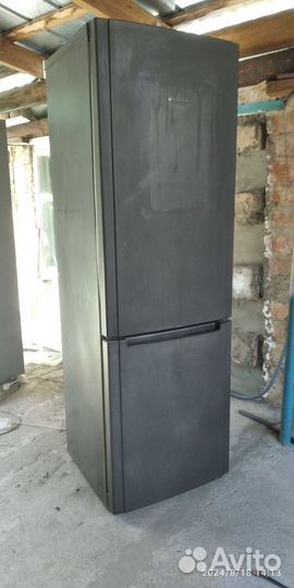 Холодильник Аристон