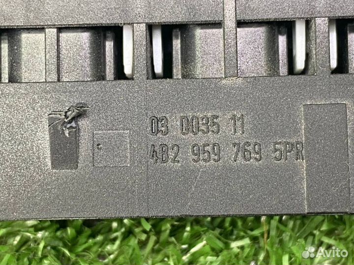 Блок кнопок памяти сиденья audi 5375