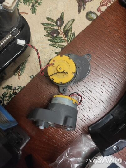 Запчасти к роботу-пылесосу Gutrend Joy 90 Pet