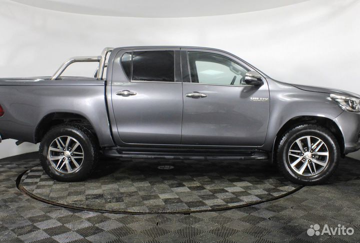 Toyota Hilux 2.8 AT, 2016, 104 007 км