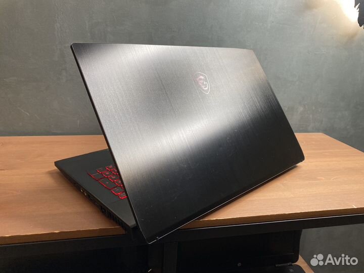 MSI Thin 17,3