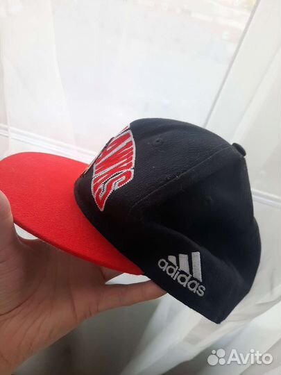 Бейсболка мужская adidas NHL