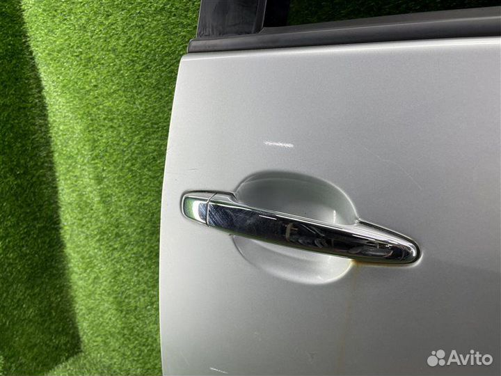 Дверь Цвет-1D4 задняя левая Toyota Noah/Voxy AZR60