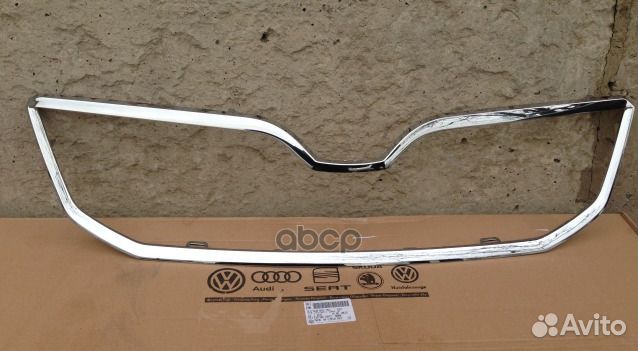 Накладка решётки радиатора 5E0853761 2ZZ VAG