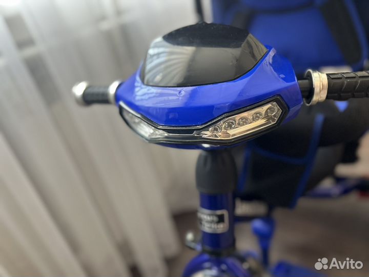 Детский велосипед трехколесный с ручкой