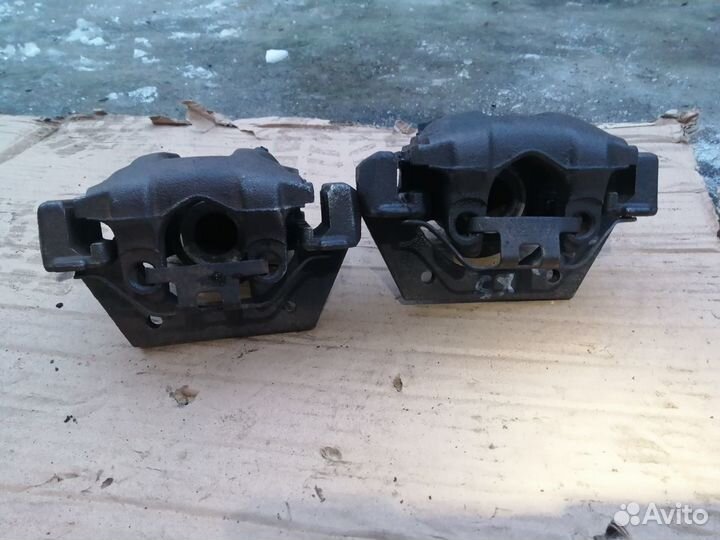 Суппорт тормозной задний BMW X5 e53