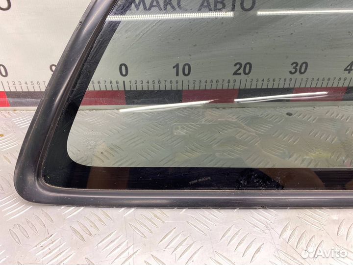 Б/У форточка багажника (стекло, собачатник) задний