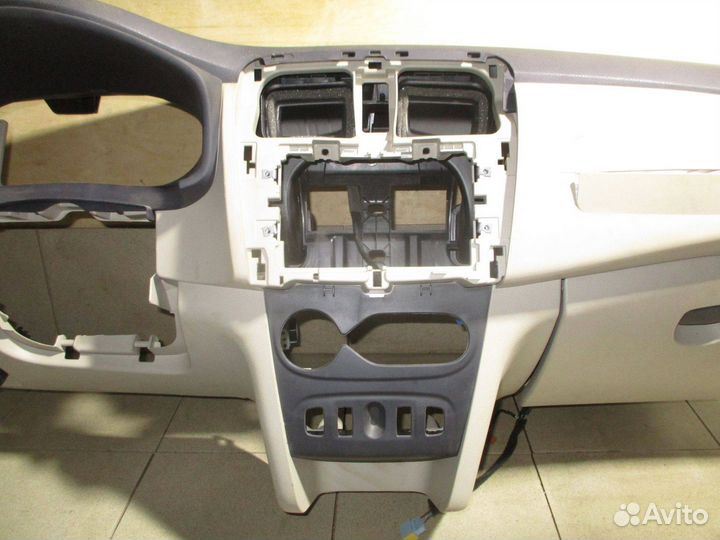 Торпедо Renault Logan 2