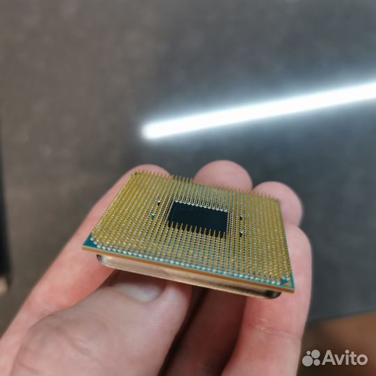 Процессор AMD Athlon 200GE AM4