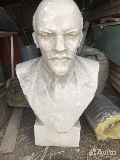 Бюст ленина