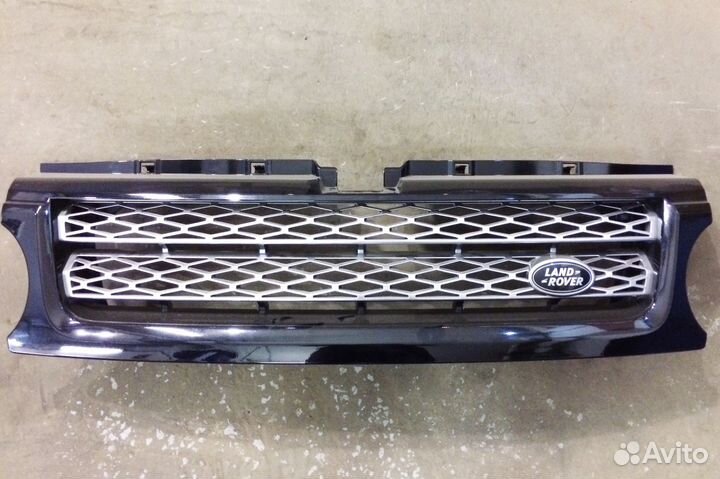 Решётка радиатора Range Rover Sport 2010 год