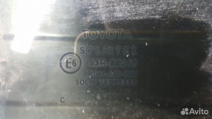 Стекло двери заднее правое Toyota Avensis AZT251L