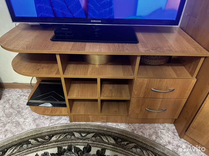 Тумба под телевизор