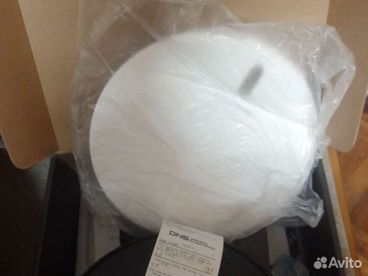 Робот пылесос Redmond rv-r630s