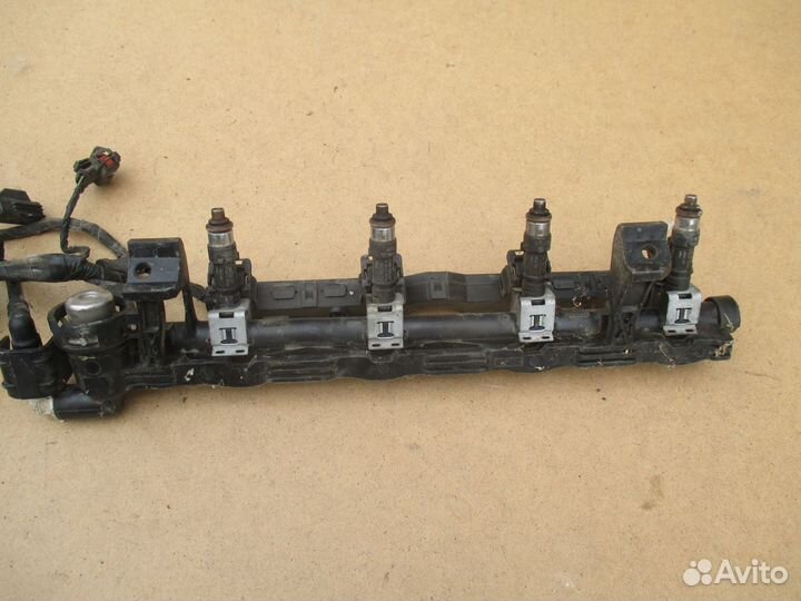 Рампа с форсунками Ford Focus 3