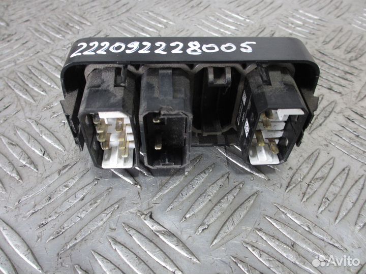 Рамка с блоком кнопок камаз 9406800034