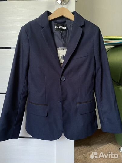 Пиджак темно синий 134 рост новый