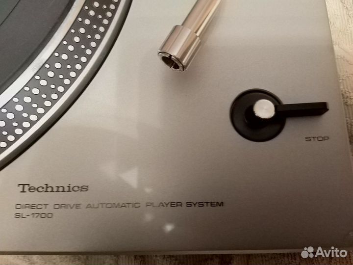 Проигрыватель винила Technics SL-1700