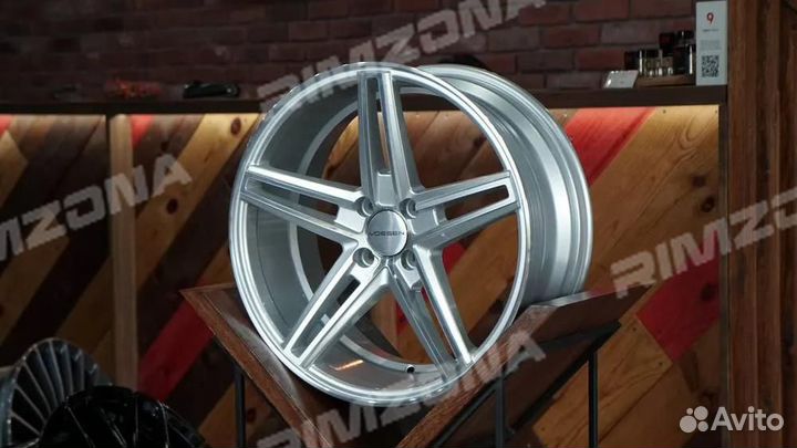 Литой диск в стиле vossen R17 5x114.3