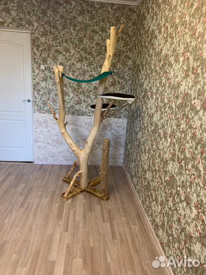 Дерево с лежанками для кошек