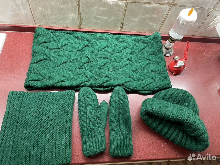 Вязаный комплект из 4 предметов
