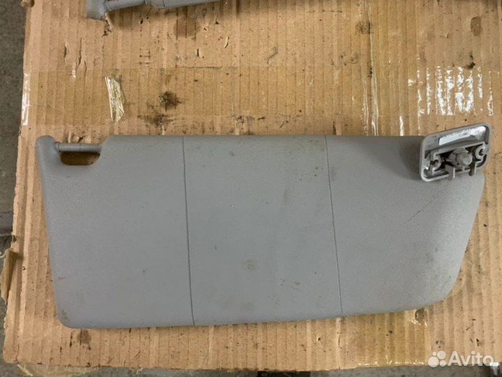 Козырек солнцезащитный правый Opel Astra H хетчбэк