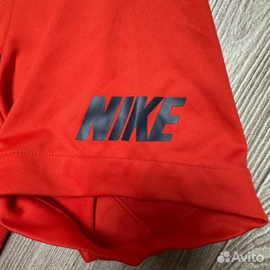 Футболка Nike