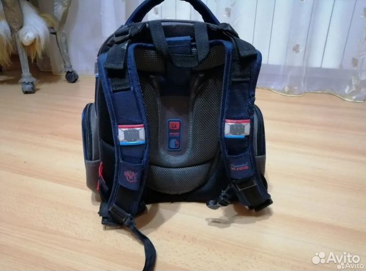 Рюкзак, ранец школьный Hummingbird, 1-4 класс