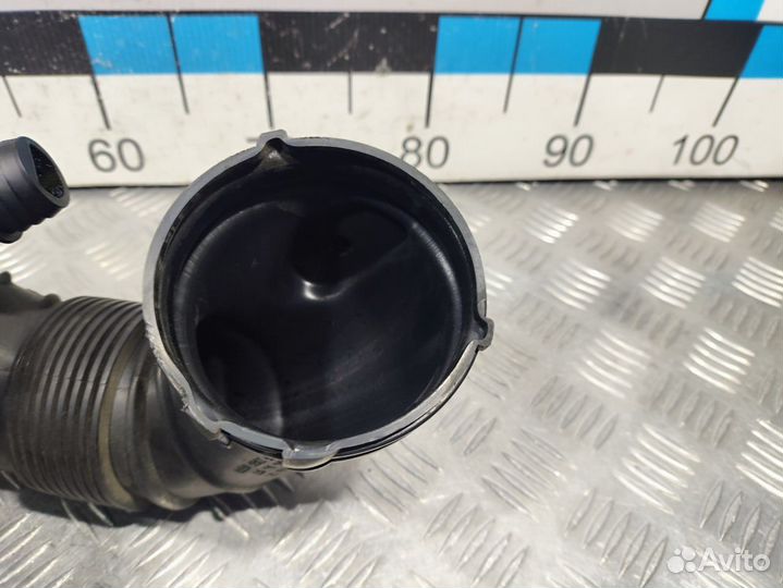 Б/У Патрубок воздушного фильтра om 651#002