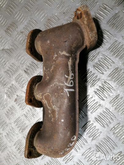 Коллектор выпускной левый S320 220