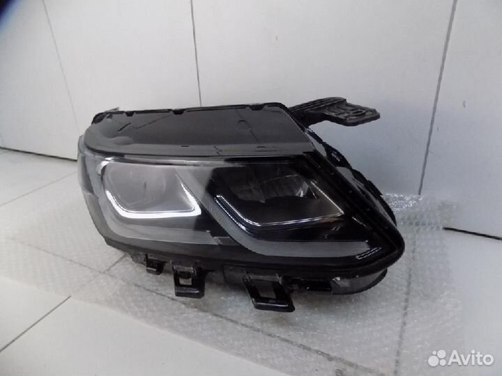 Фара правая Geely Coolray
