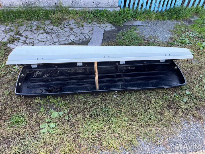 Автомобильный бокс на крышу