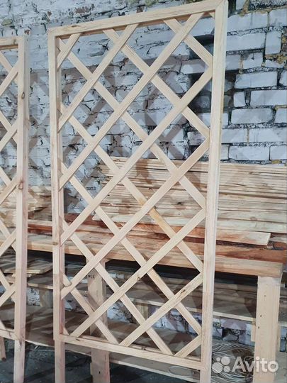 Шпалера деревянная